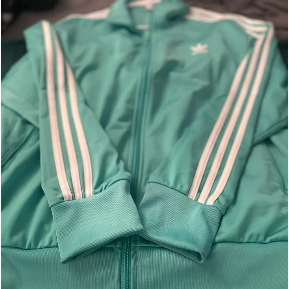 Nice jacket - Picture 2 of 2